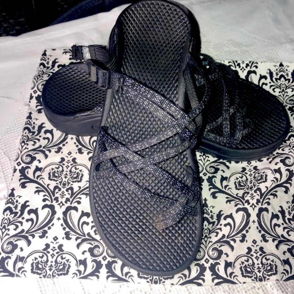 Black Chaco  size 7